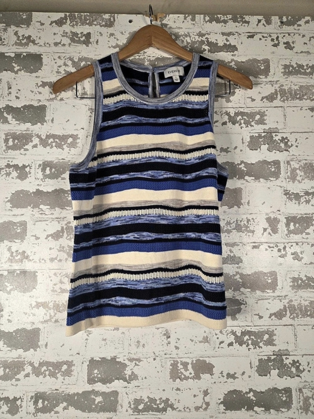 EVEREVE Striped Sweater Tank Top Blue Cream Large L Keyhole Back Knit